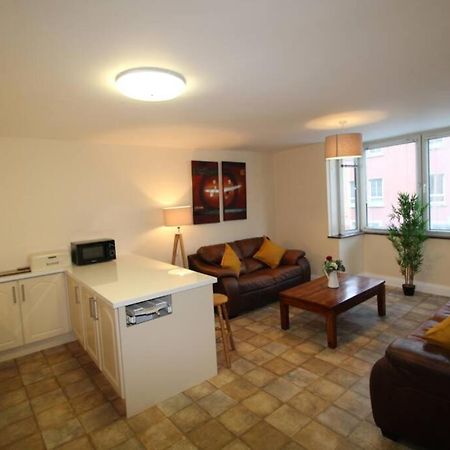 Large 3 Bed, Galway City Centre Apartment Exterior foto