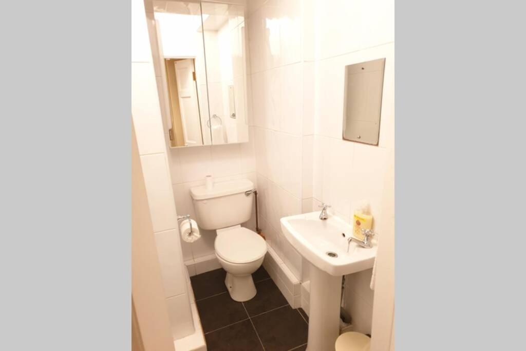 Large 3 Bed, Galway City Centre Apartment Exterior foto