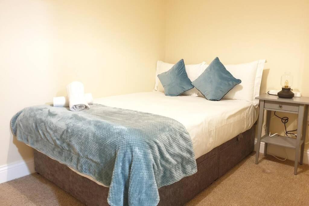 Large 3 Bed, Galway City Centre Apartment Exterior foto