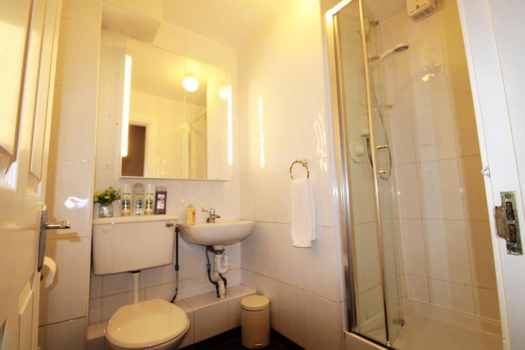 Large 3 Bed, Galway City Centre Apartment Exterior foto