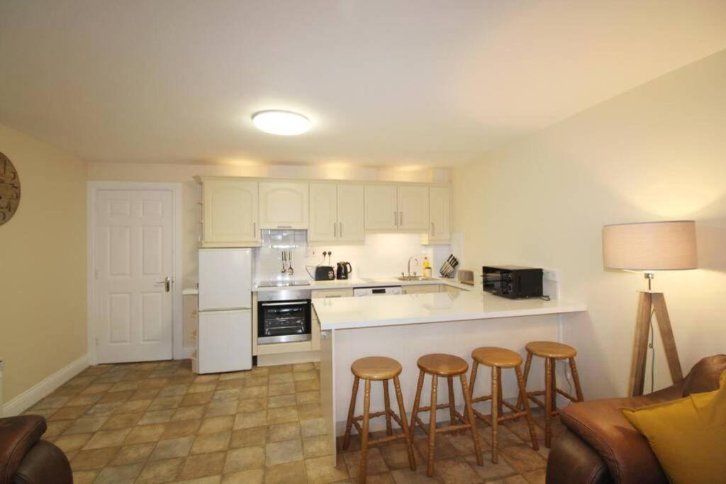 Large 3 Bed, Galway City Centre Apartment Exterior foto